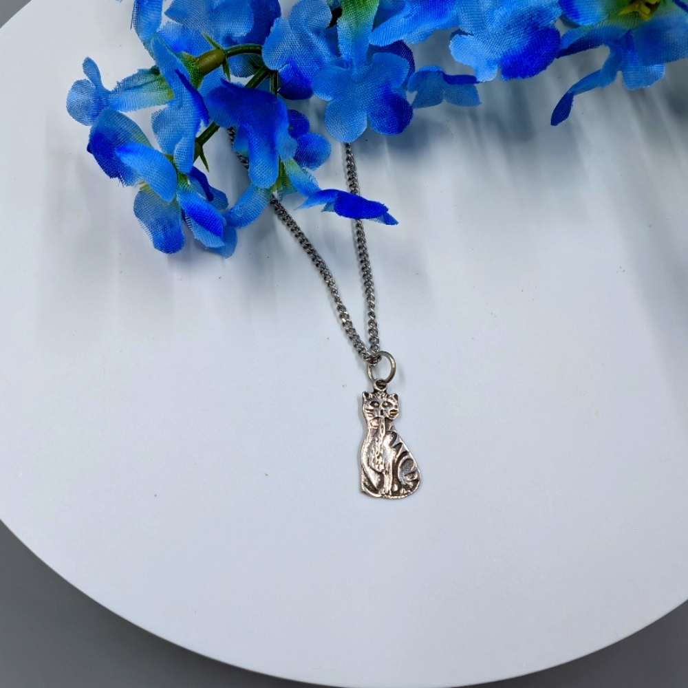 925 Sterling Silver Adorable Cat Vintage Pendant And Chain